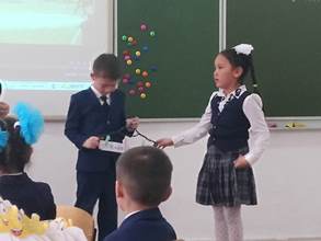 АШЫҚ САБАҚ.Теңдік және теңсіздіктер. Санды және әріпті өрнектер. АШЫҚ САБАҚ.Теңдік және теңсіздіктер. Санды және әріпті өрнектер.