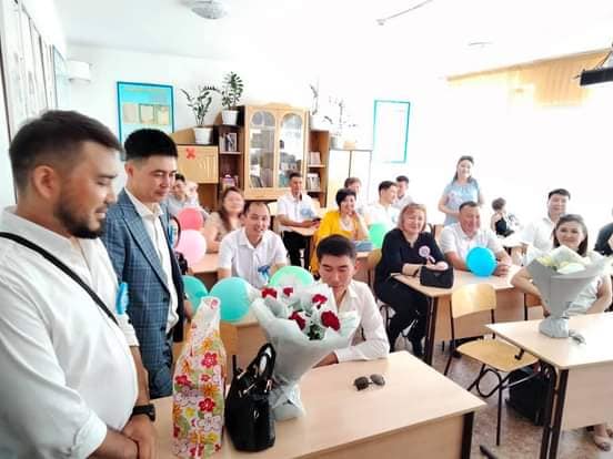 Ғани Мұратбаев атындағы орта мектебінде 2020-2021 оқу жылында 25 мамыр күні "Сыңғырла,соңғы қоңырау"атты мектеп бітіруші түлектерге арналған салтанатт